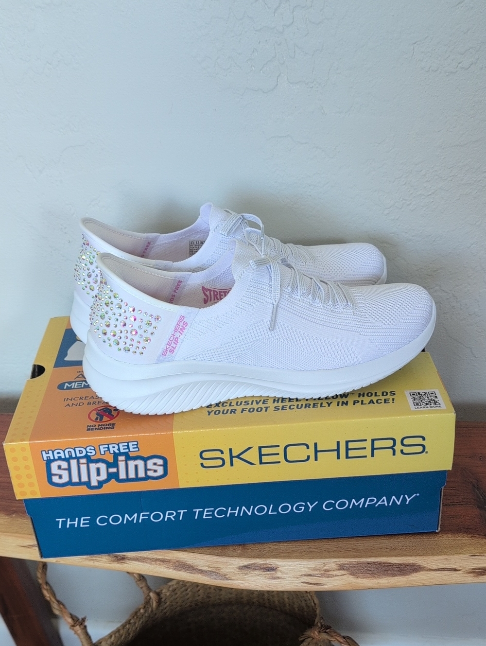 New In Box Skechers Slip-On Knit Sneakers with Iridescent Rhinestone 8.5